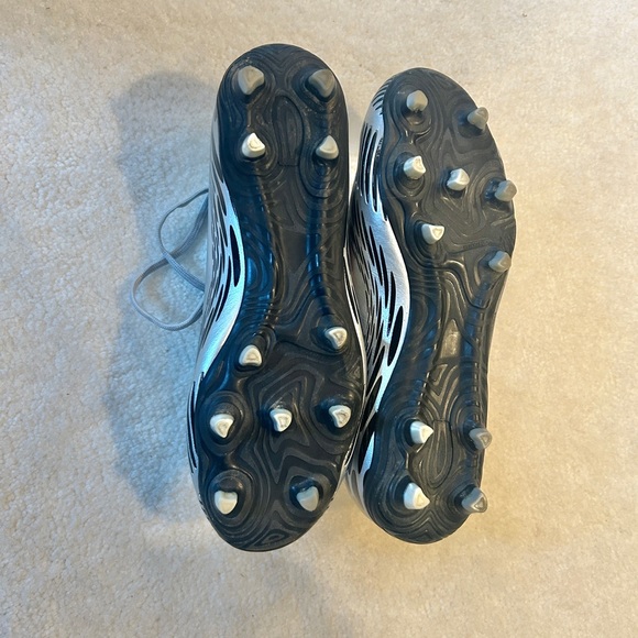 LEOCI Unisex Firm Ground Soccer Cleats -- Size 38 - Picture 6 of 6